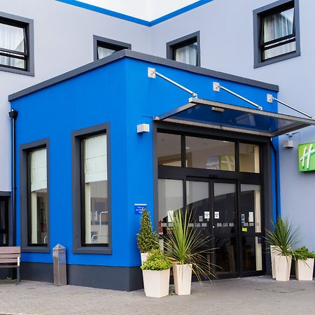 Holiday Inn Express Antrim By Ihg Экстерьер фото