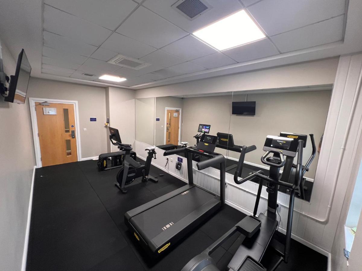 Holiday Inn Express Antrim By Ihg Экстерьер фото